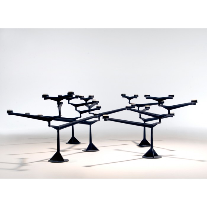 Tom Dixon Spin Table Candelabra 黑色金属烛台